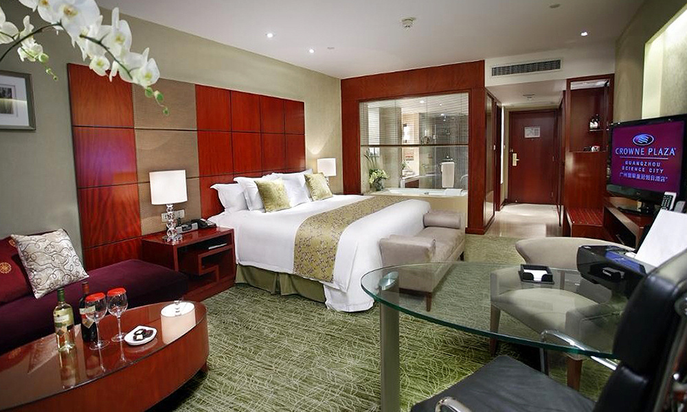 广州翡翠皇冠假日酒店